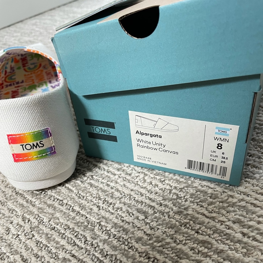 Toms Rainbow Unity size 8